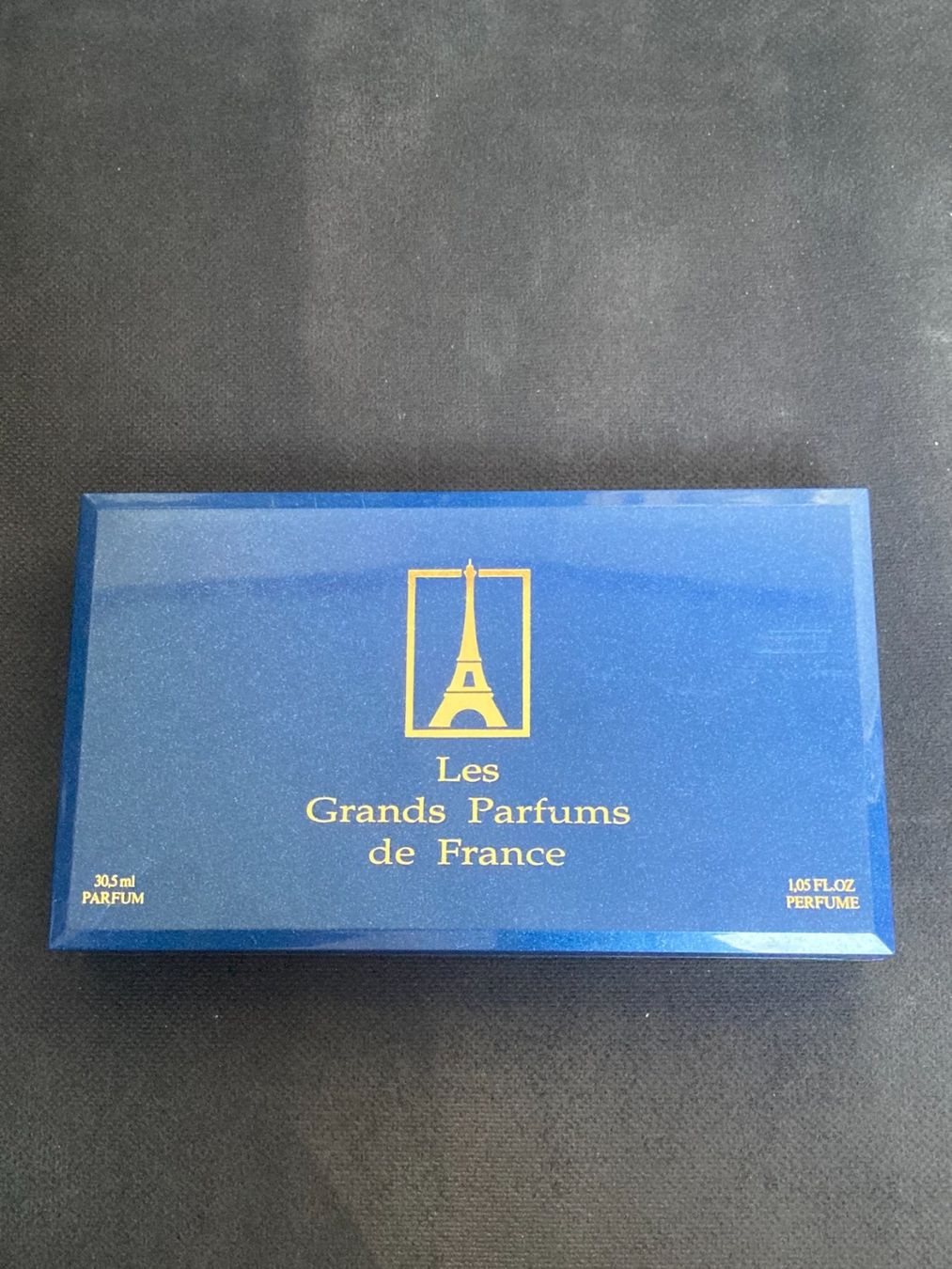 Parfum & Eau de Toilette: Coffret de 12 Miniatures de Parfum – Gebraucht aus Bassecourt von CALUMET-X