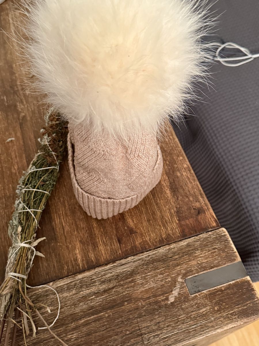 Hüte, Mützen & Caps: Wintermuetze mit Fellbommel - Neuwertig! – Gebraucht aus Egg b. Zürich von Flummi 1