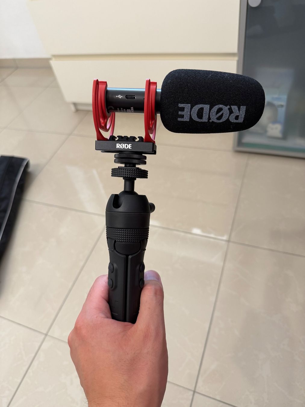 Røde Microfoni: Rode VideoMic GO II Mikrofon mit TRIPOD – Usato da Erlen venduto da Ale_TCG