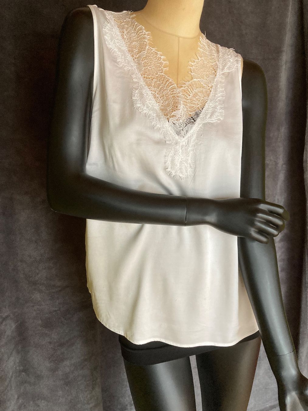 Taifun Top: Spitzentop Taifun – Usato da Brienz BE venduto da _joeG_237