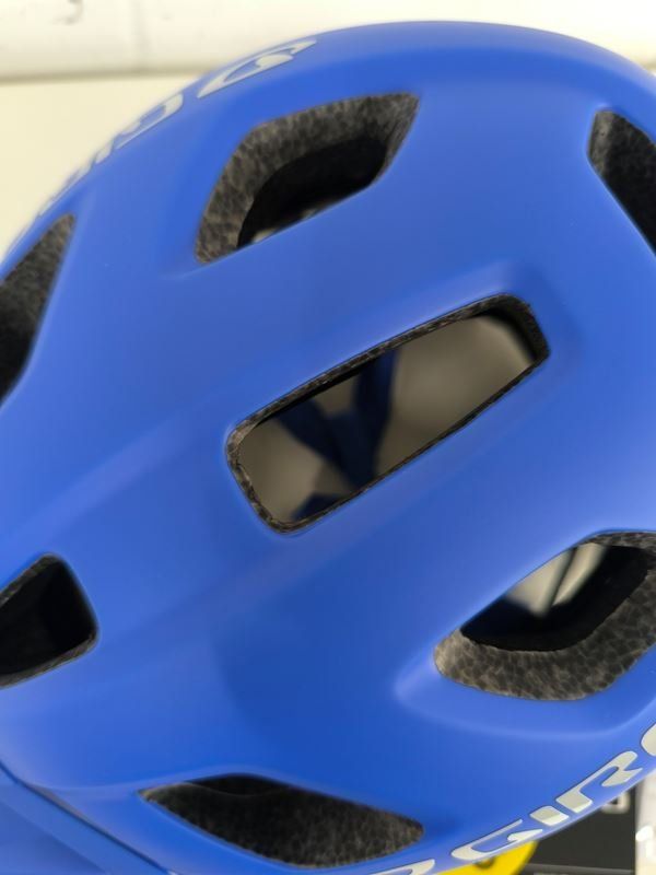 Helme: GIRO Velohelm – Gebraucht aus Rüti ZH von Restwert_Rueti_ZH 1