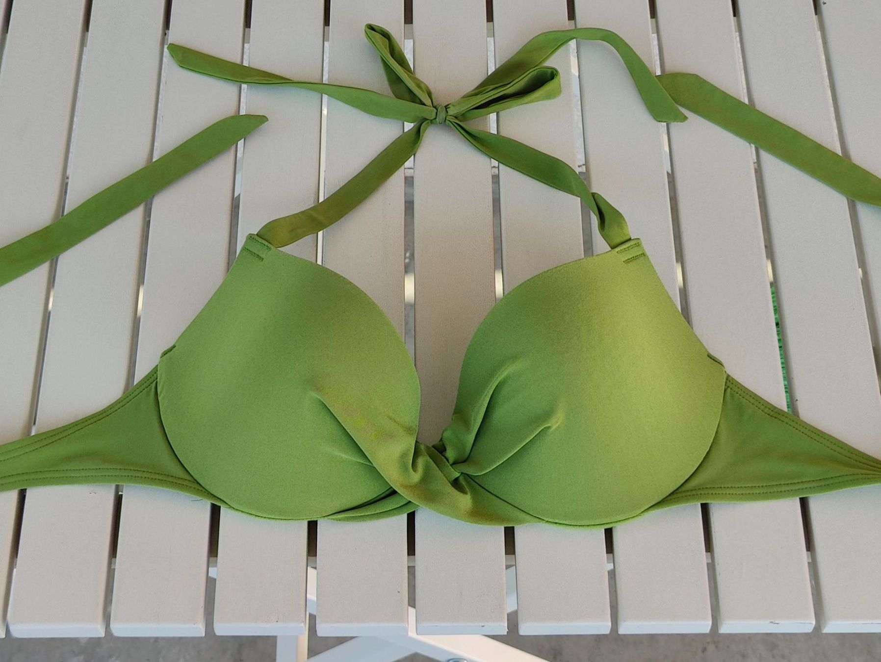 H&M Costumi da bagno & Bikini: Bikini Oberteil, H&M, Gr. 38/C, wenig gebraucht – Usato da Meggen venduto da SellingGoods_1 2
