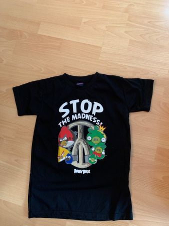 Joli t-shirt Angry Birds t. xs ou 13-14 ans