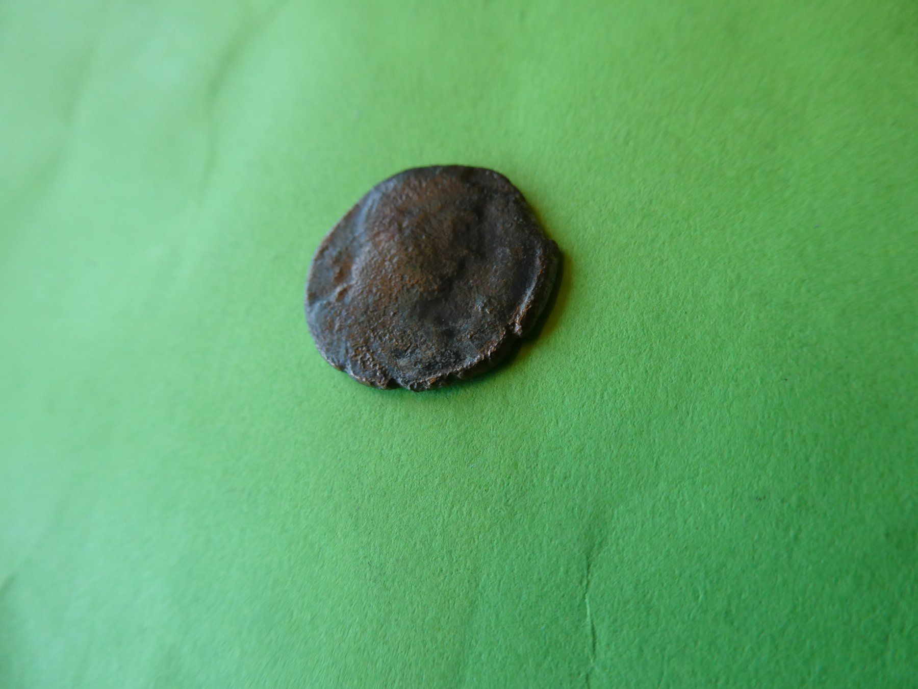Alle Münzen: uralte   Bronzemünze  18mm  2.67 g – Gebraucht aus Hinterforst von Rohusri 1