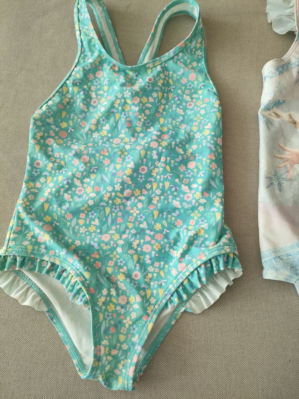 Costumi da bagno & Bikini: 2x Badekleid Grösse 122-128 – Usato da Bern venduto da Lidia.5 2