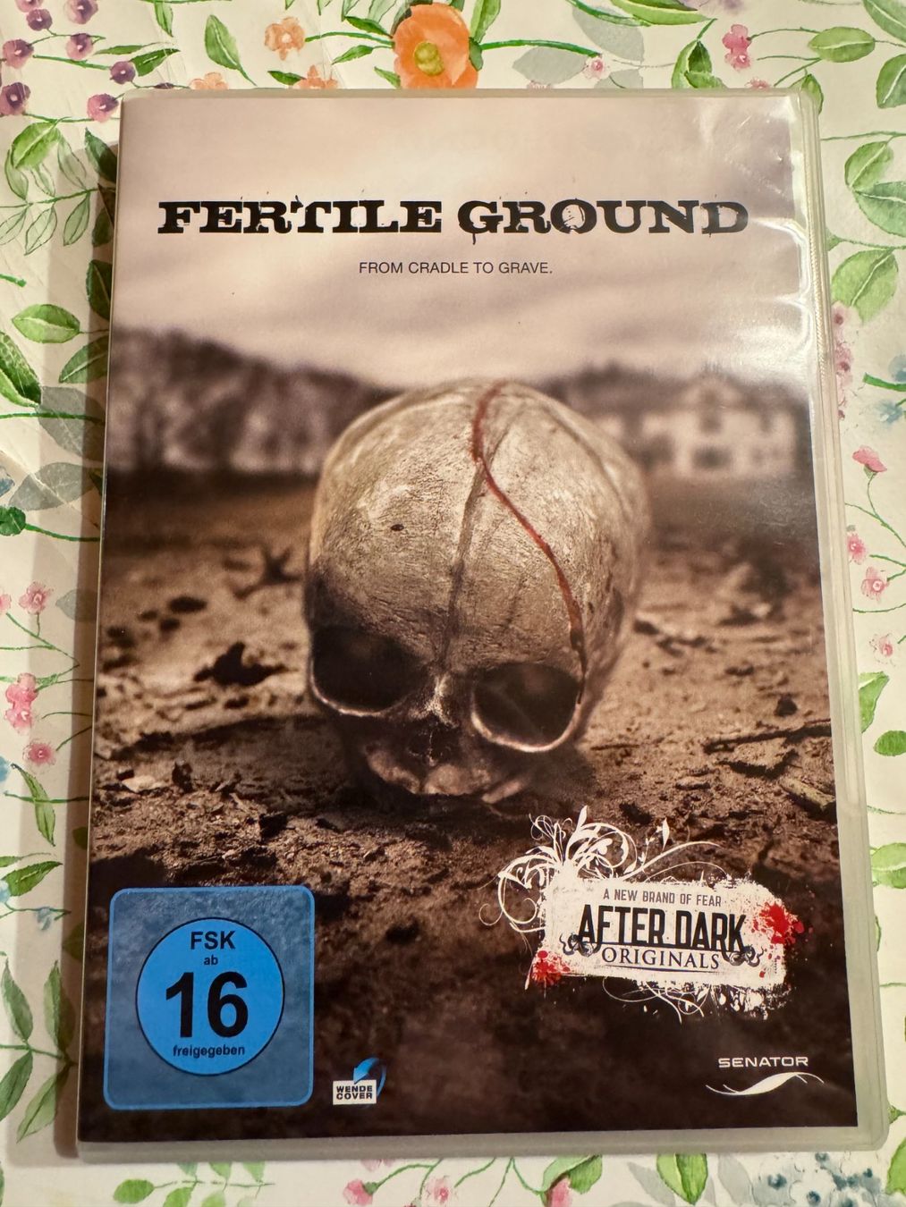 Tutti i DVDs: Fertile Ground - From Cradle to Grave - DVD – Usato da Giswil venduto da michivonah