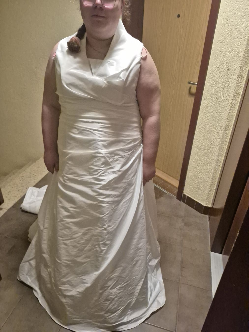 Vestiti: Robe de Mariée Élégante  - Parfaite pour l'été – Usato da Penthalaz venduto da yve_wsq8 9