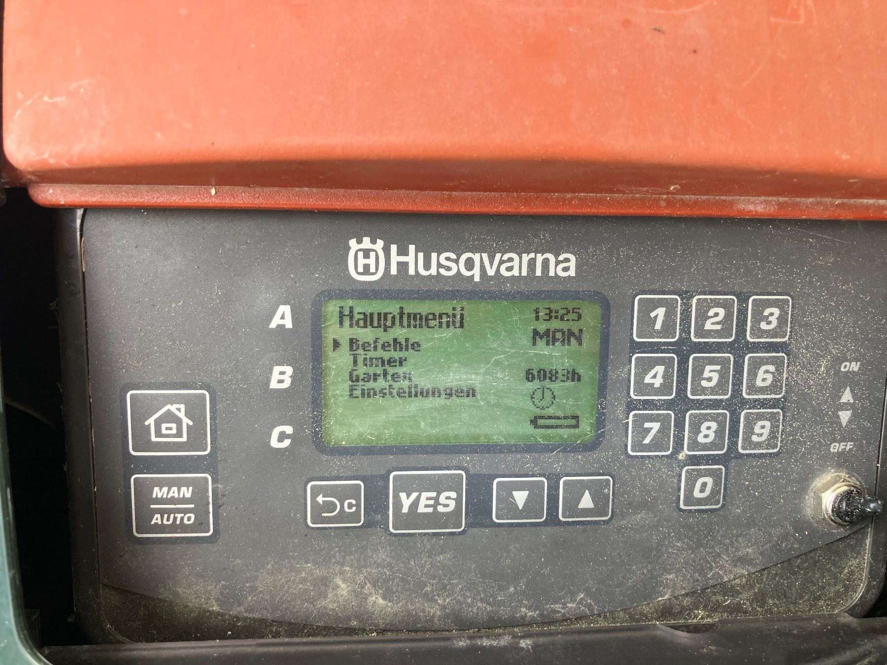 Husqvarna Tagliaerba: Husqvarna auto mower 220 AC – Difettoso da Männedorf venduto da lareina 3