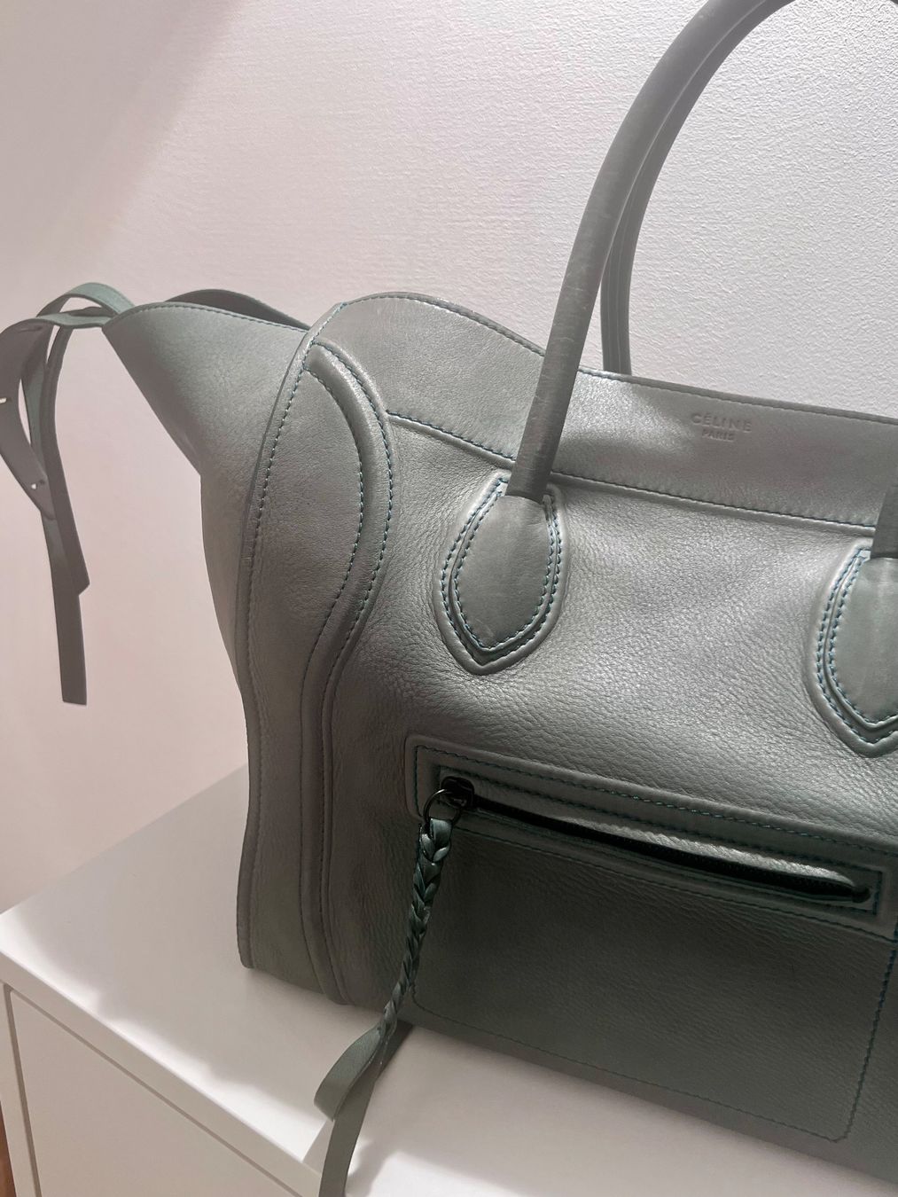 Celine Taschen für Damen: Céline Bag - Phantom Large Luggage, seltene Farbe – Gebraucht aus St. Gallen von Floomer 7