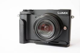 Panasonic Lumix GX9 mit Zoom 12-32 mm und Zubehör