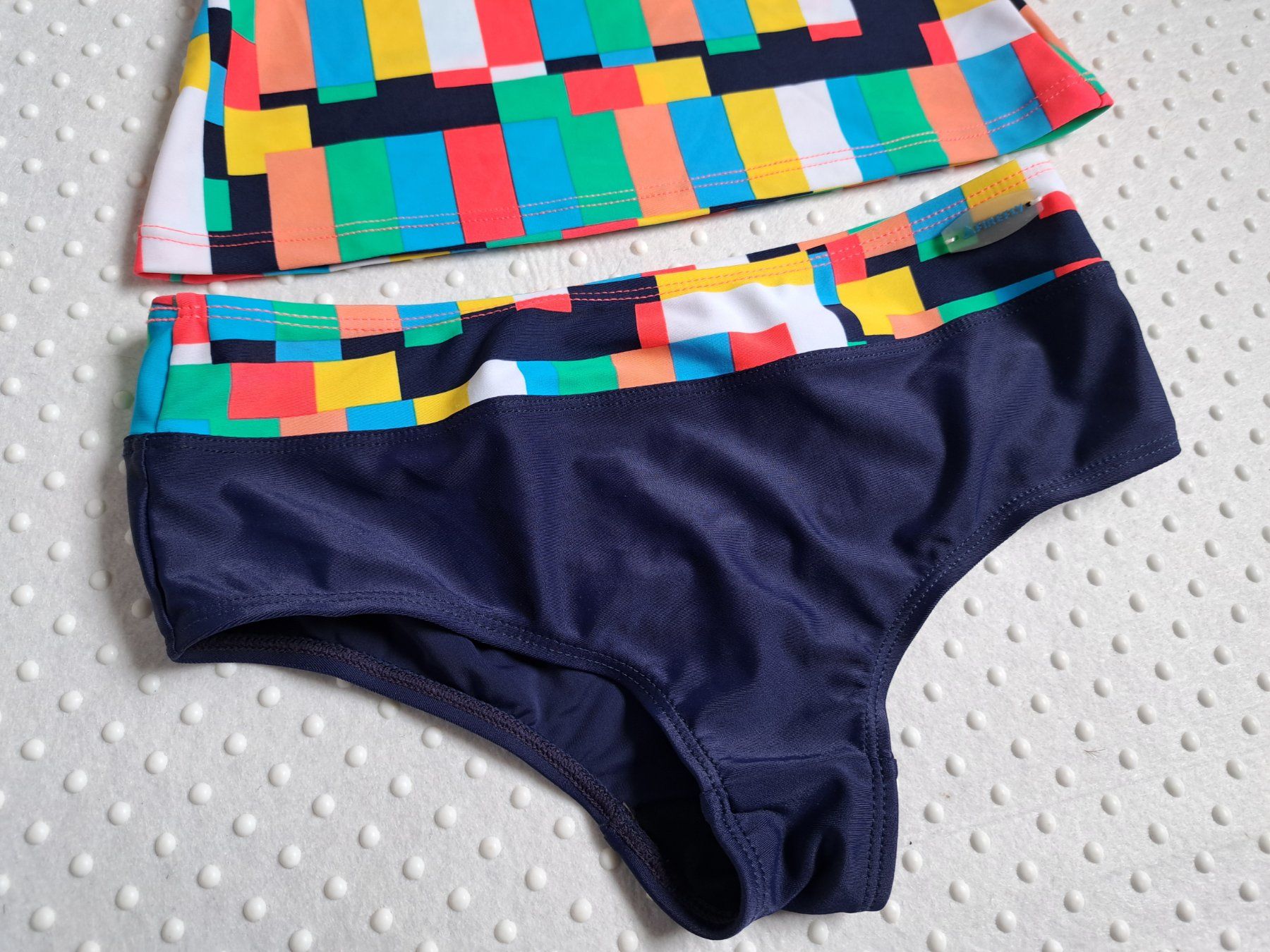 Costumi da bagno & Bikini: NEU! Bunter Badeanzug "FIREFLY" in Grösse 140 – Nuovo e nell'imballaggio originale da Gysenstein venduto da joshuas81 1