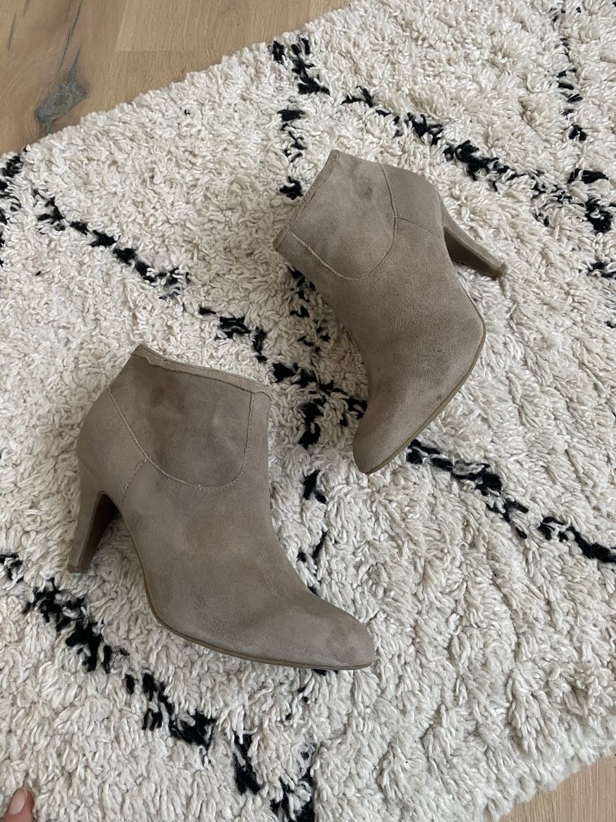 Scarpe da donna: Stiefeletten Leder Grösse 38 – Usato da Buchs ZH venduto da crazyhandbaggirl123 4