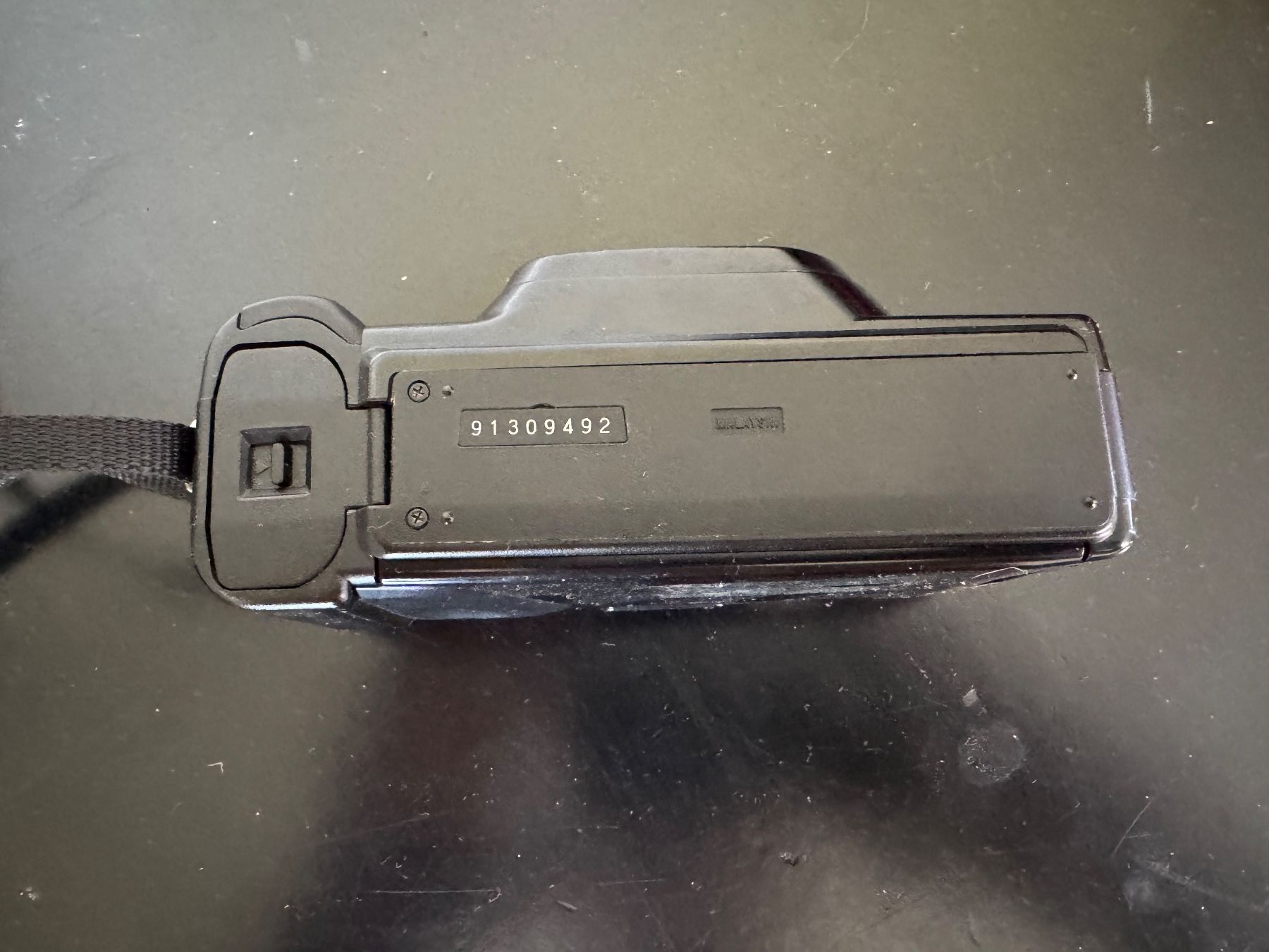 Minolta Fotocamera: Minolta AF-DL Analagogkamera mit Tragegurt – Usato da Zürich venduto da Skalandianer 2