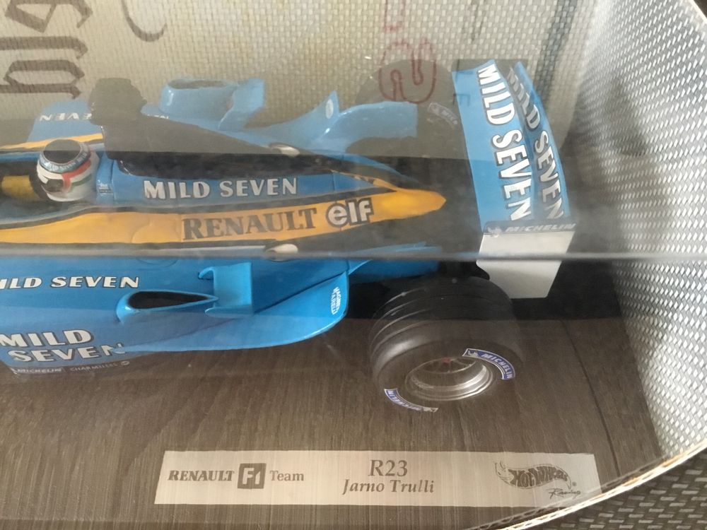 Voiture Miniature Renault F1 R23 Jarno Trulli GP Du Japon 2003 - Échelle 1:18 - Marque Hot Wheels - Occasion