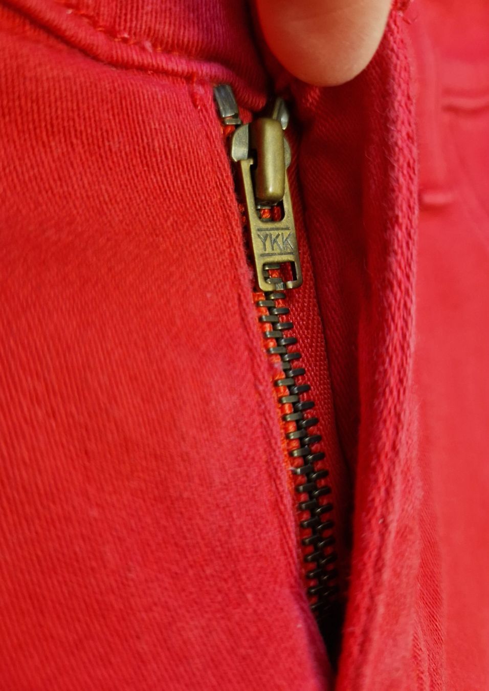 Armani Pantaloni: Armani Junior - Rote Jeans Gr. 144 – Usato da Fribourg venduto da gua_7jvq 5