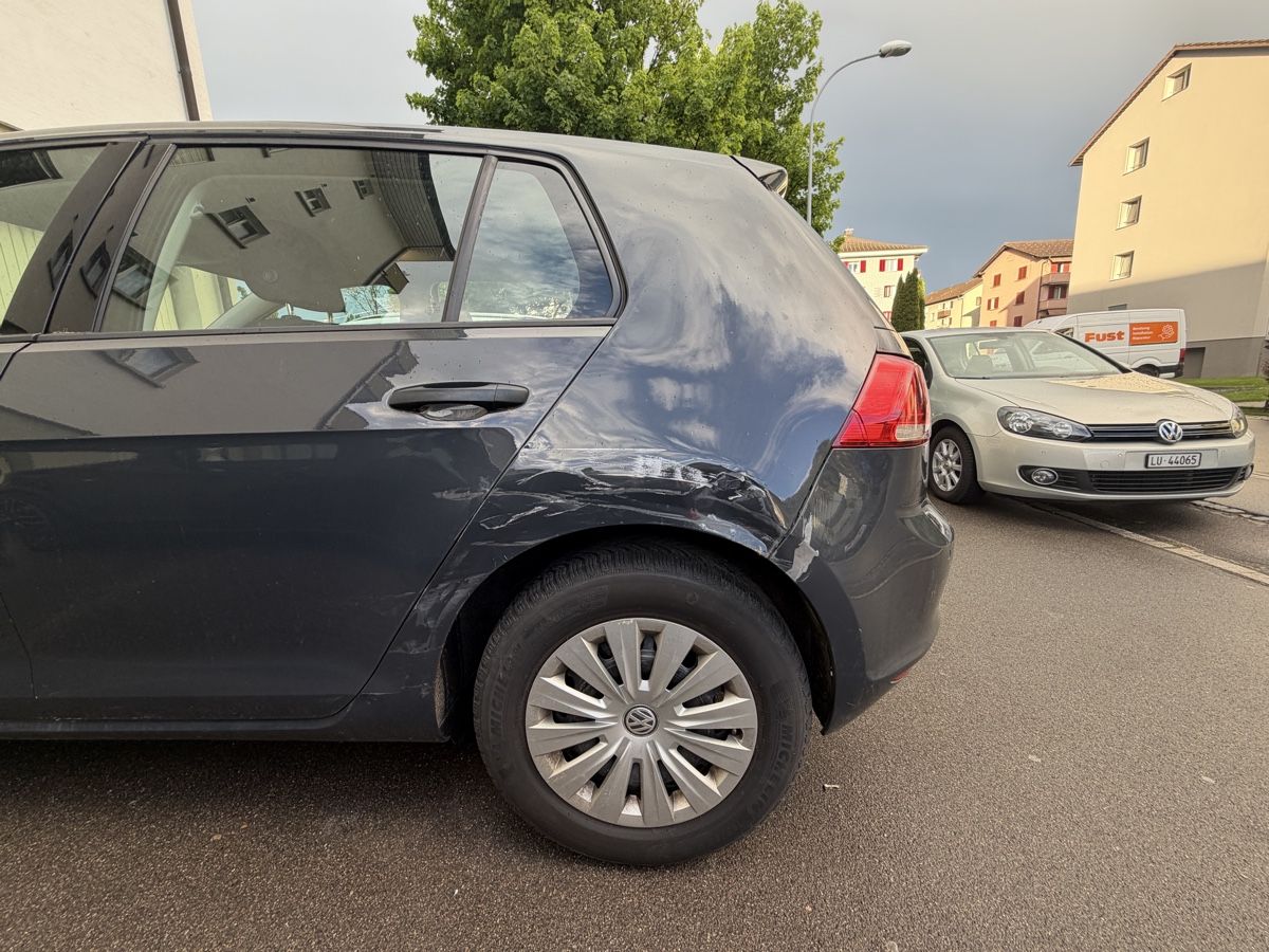 VW Automobili: Golf 7 1.2  unffall – Usato da Luzern venduto da nik_fk55 4