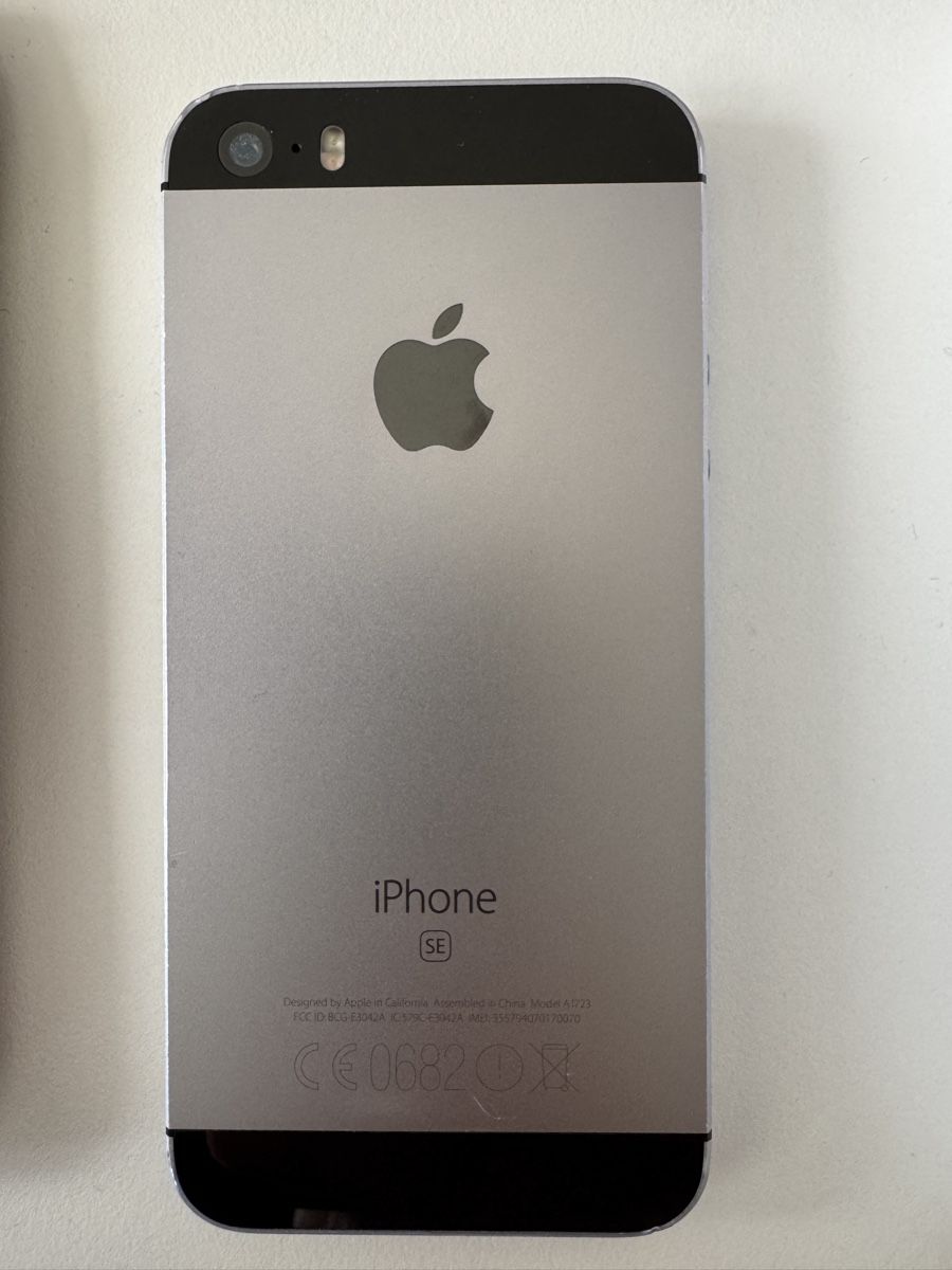 Apple Telefoni cellulari / Smartphones: iPhone SE 64GB Space Gray – Usato da Wil SG venduto da IozzoL 1