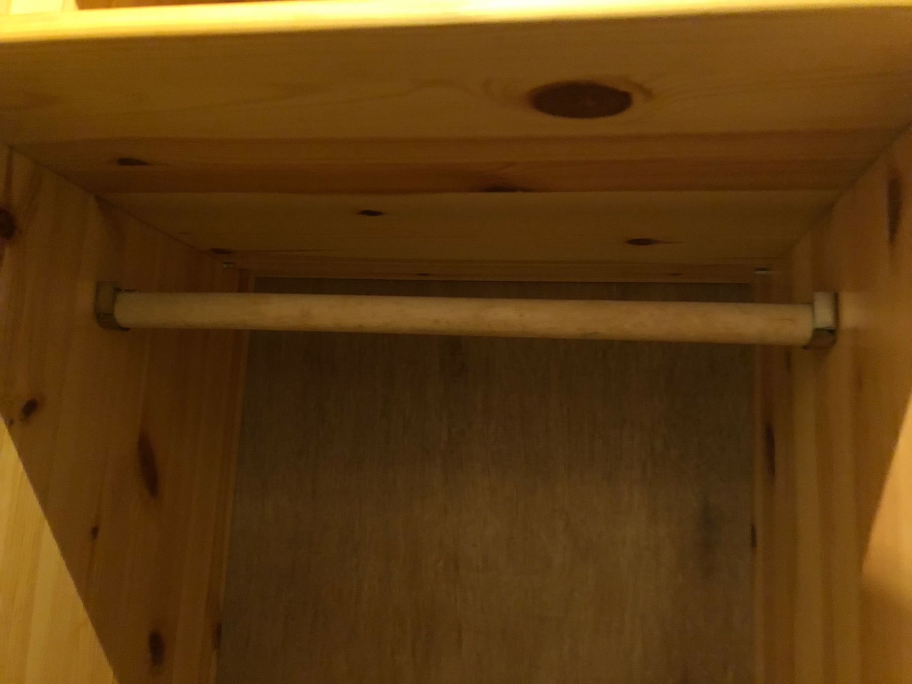 Armoires: Kleiderschrank massiv Holz – D'occasion à Windisch par raebluesli 3