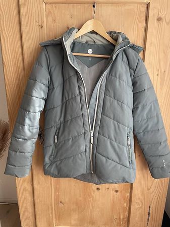Wintermantel / Winterjacke mit Kapuze und Fell