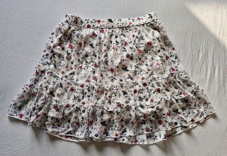 Kurzer Rock mit Blumen von Abercrombie Gr S