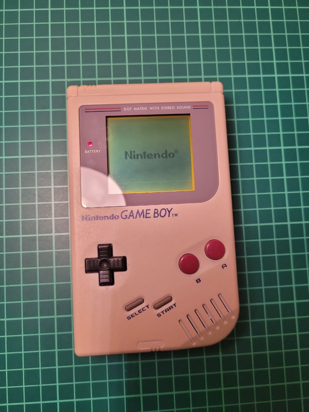 Nintendo Konsolen: Nintendo Gameboy + Tetris + Light Boy and Battery pack  – Gebraucht aus Meyrin von Retro-GZ 7