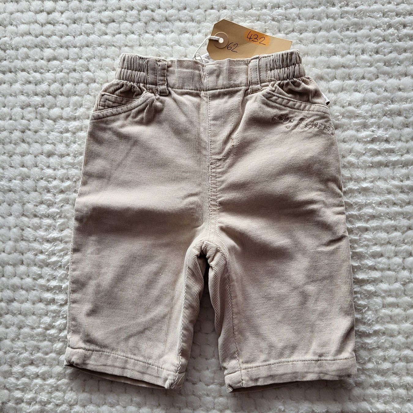 Pantalons: Jungen-Hose beige – D'occasion à Hunzenschwil par CashGirl