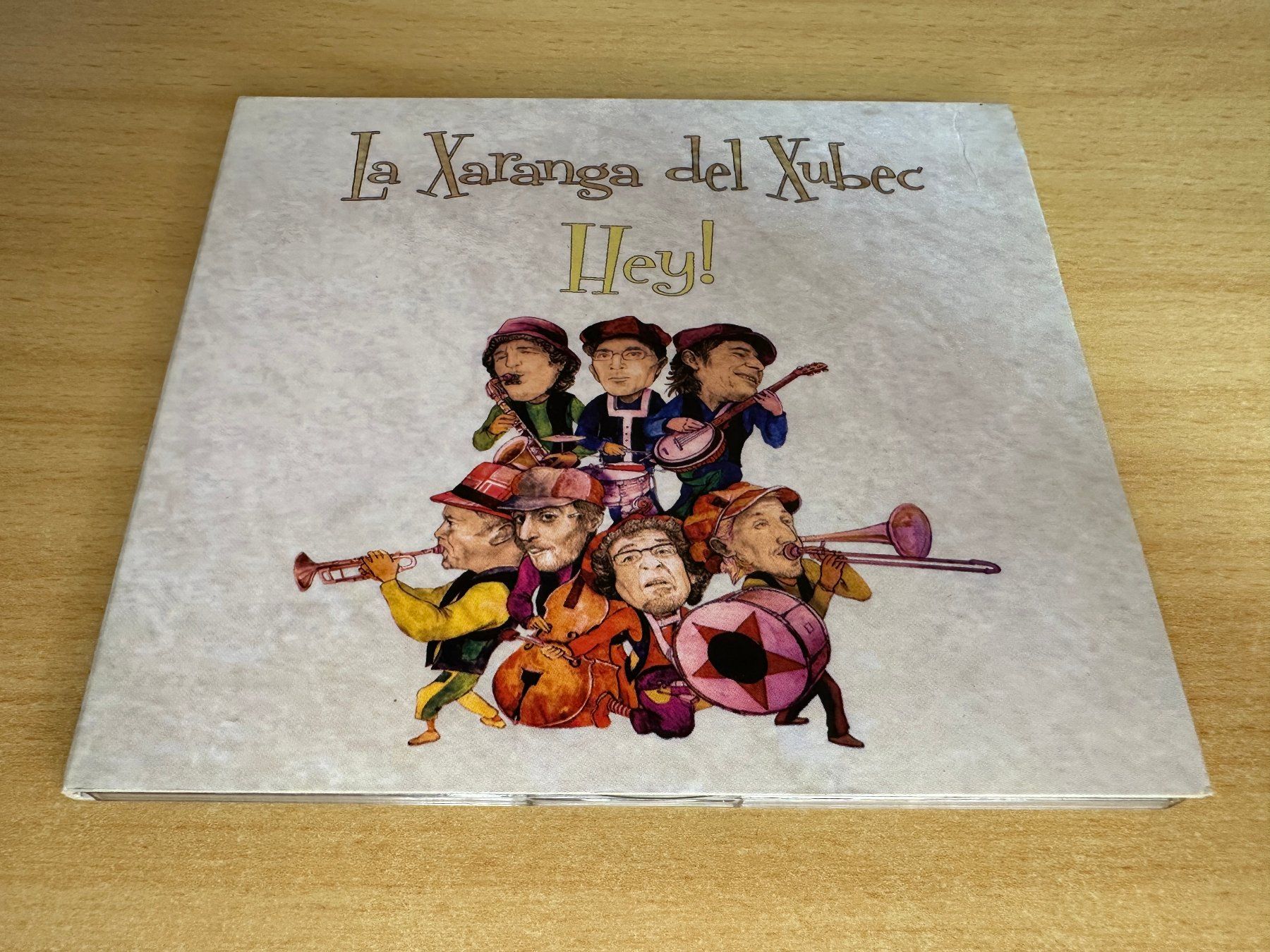 CD: La Xaranga Del Xubec - Hey! – Usato da Rikon im Tösstal venduto da Alpenmutz