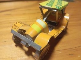 Blechauto handgefertigt aus Dosenmaterial 7 cm