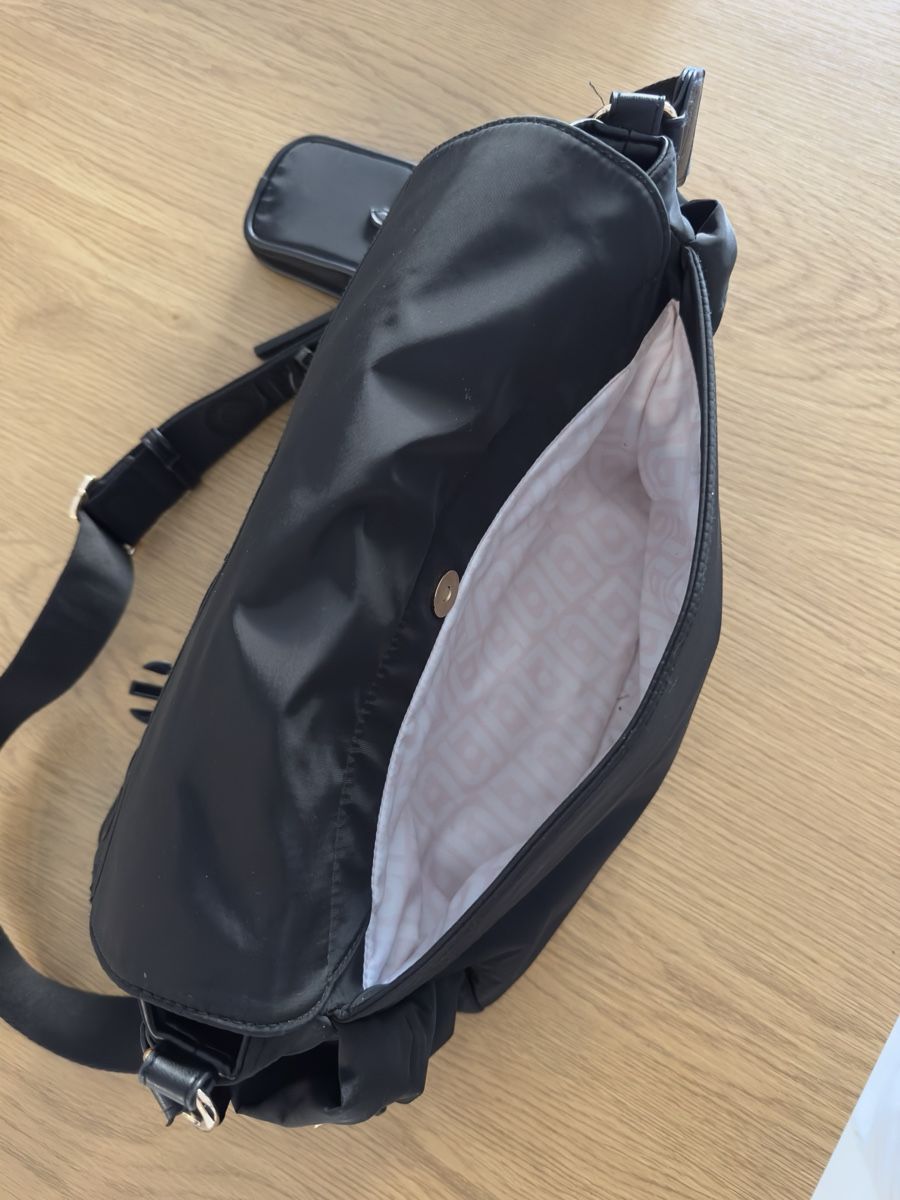 Liu Jo Borse da donna: Borsa a tracolla Liu Jo – Nuovo (secondo la descrizione) da Porza venduto da ali_5lxm 5