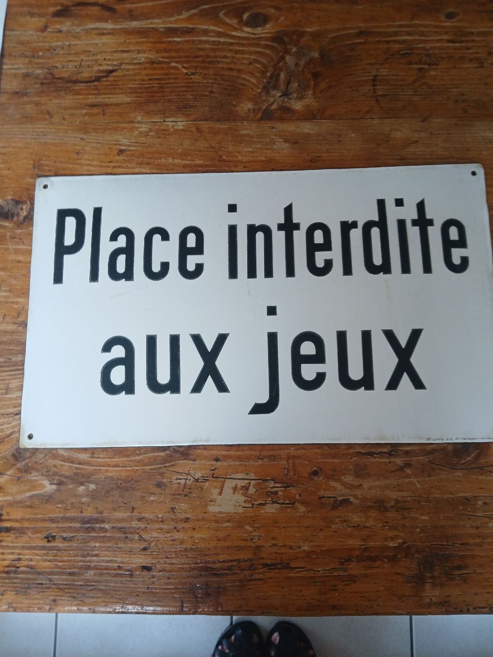 Insegne: Plaque émaillée ancienne – Usato da Corcelles-Payerne venduto da evalyne