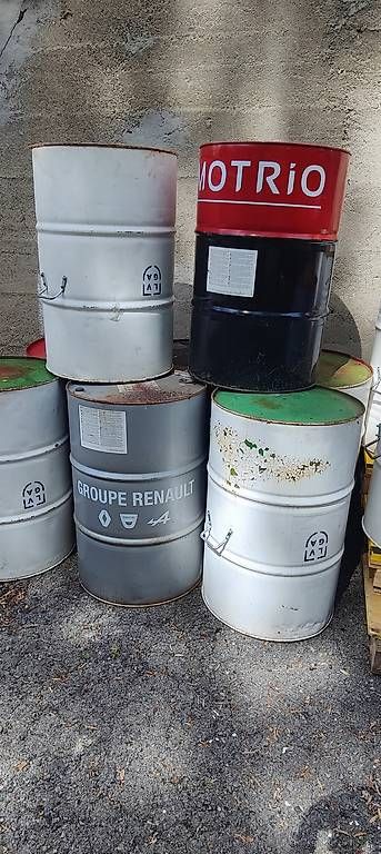 Autres accessoires p. véhicule:  Bidoni olio metallici 200L – D'occasion à Bigorio par crillo81 1