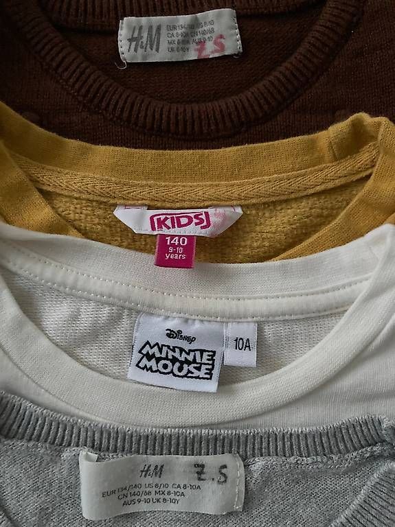 Lotti & Set di vestiti: 4er Set Pullover, teils ungetragen (Gr. 134/140) – Nuovo (secondo la descrizione) da Hettlingen venduto da rselchi 2