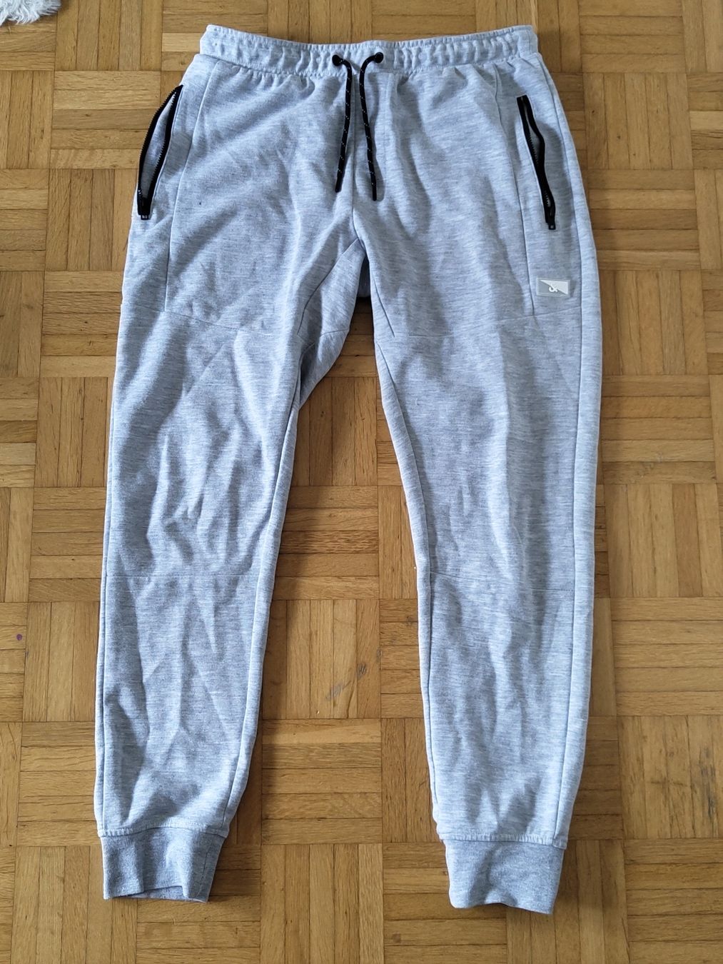 Jack & Jones Pantaloni: Jogginghose grau von Jack and Jones, Grösse S – Usato da Reinach ag venduto da Wildschwein_Braten
