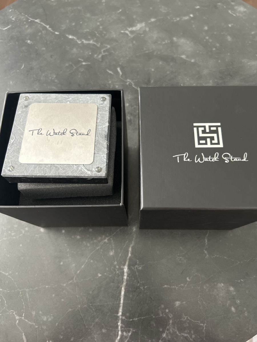 Altri accessori per orologi: The Watch Stand Single Black & Silver mit Originalbox – Nuovo (secondo la descrizione) da Schmitten FR venduto da jan.ackermann 3