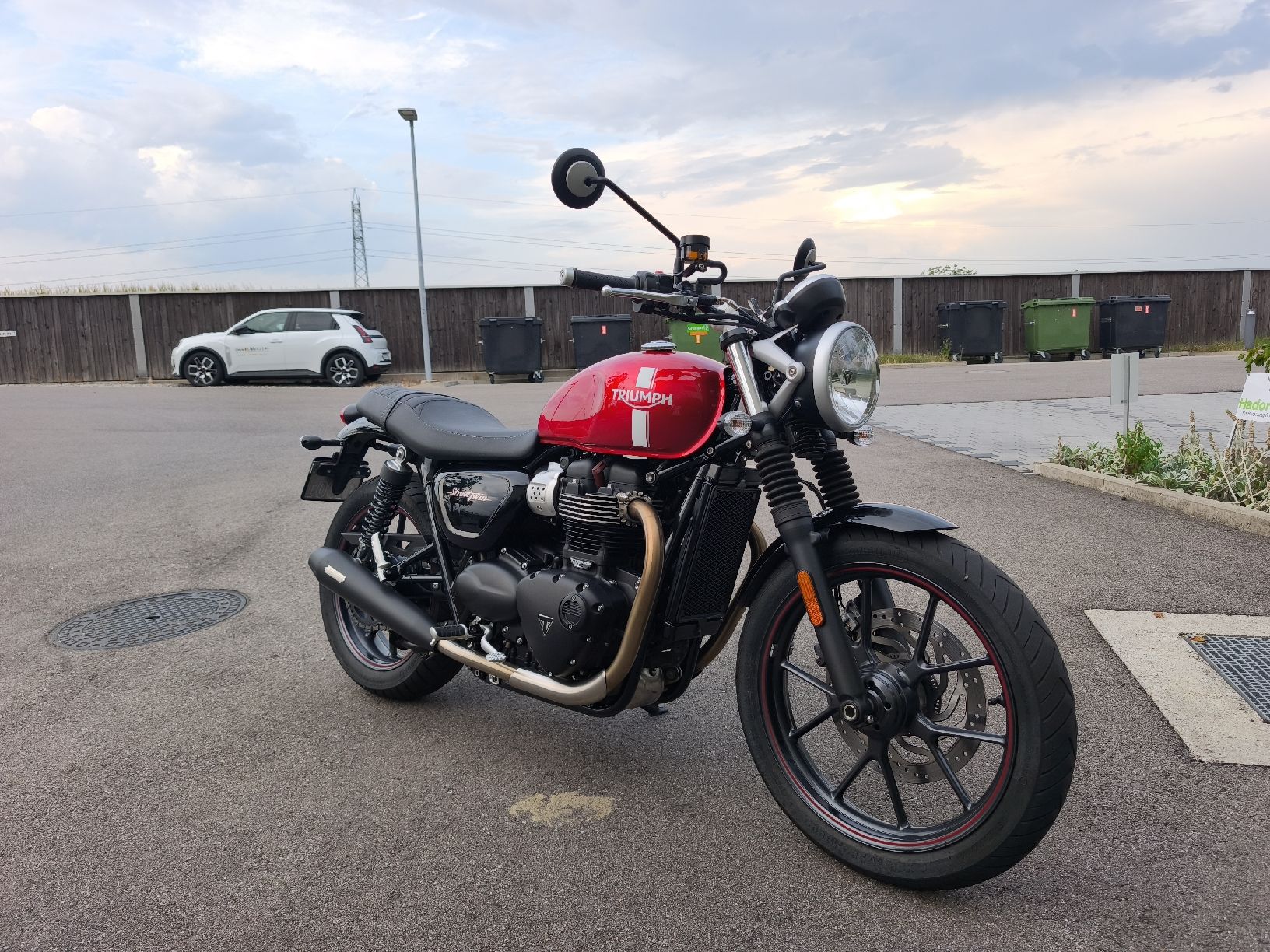 Triumph Strasse: Triumph Street Twin 900 – Gebraucht aus Waltenschwil von pat_mck8 4