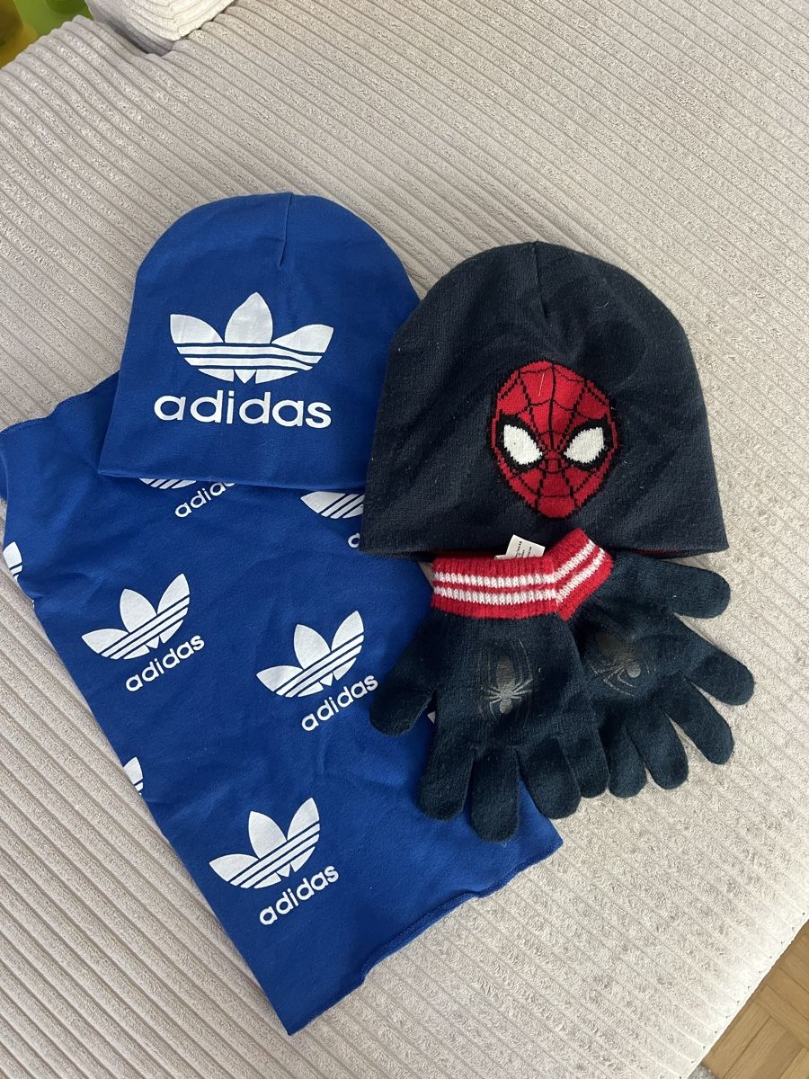 Lotti & Set di vestiti: KAPPEN SCHAL HANDSCHUHE SET – Usato da Basel venduto da theo-g77