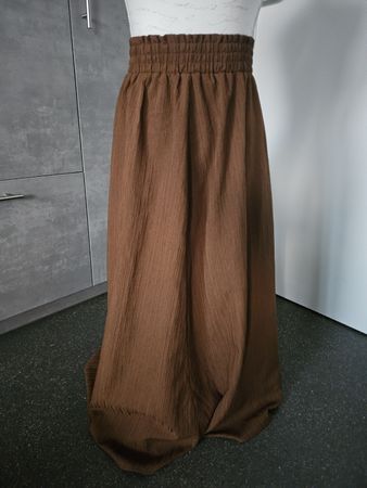 Rock braun Gr S mit Schlitz guter Zustand