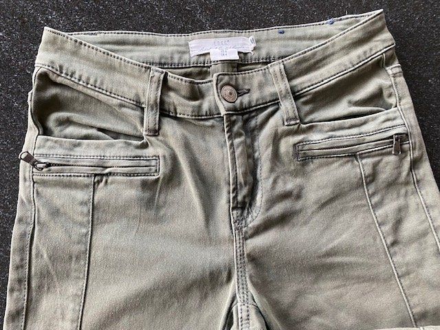 Pantaloni: Damen-Hose, kaki, Gr. 34 – Usato da Ergisch venduto da July64 2
