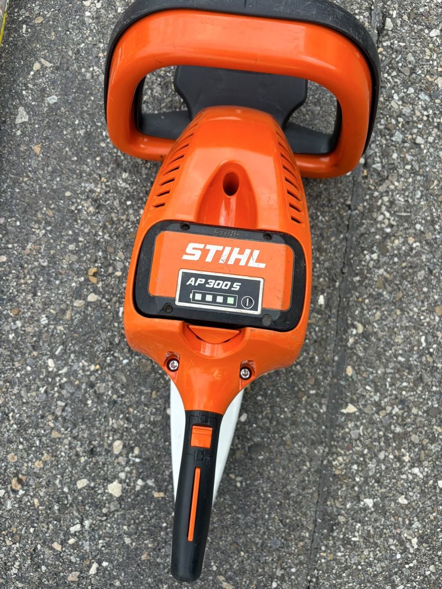 Stihl Tutti gli attrezzi: Heckenschere Stihl   – Usato da Stansstad venduto da 91PD 3
