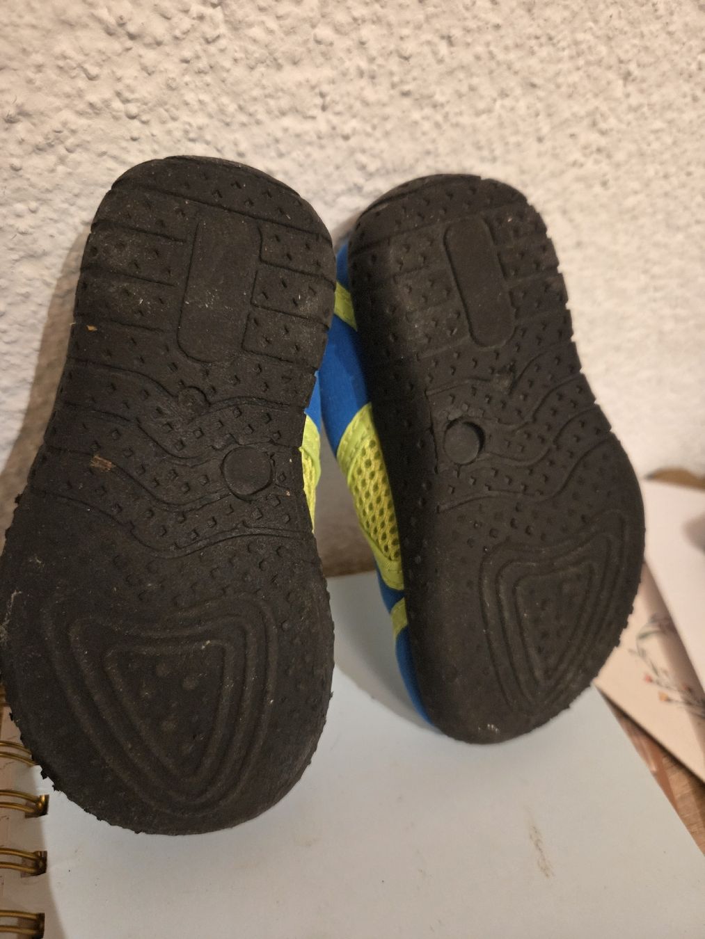 Scarpe per ragazzi: badeschuhe – Nuovo (secondo la descrizione) da Zernez venduto da fla_jdt6 1