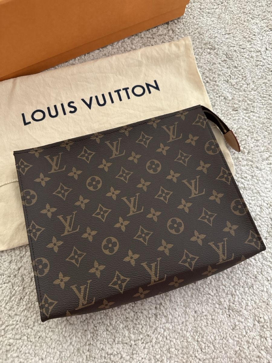 Louis Vuitton Custodie per cosmetici: Louis Vuitton toiletry pouch 26  – Nuovo e nell'imballaggio originale da Zürich venduto da ken_n7dn 7