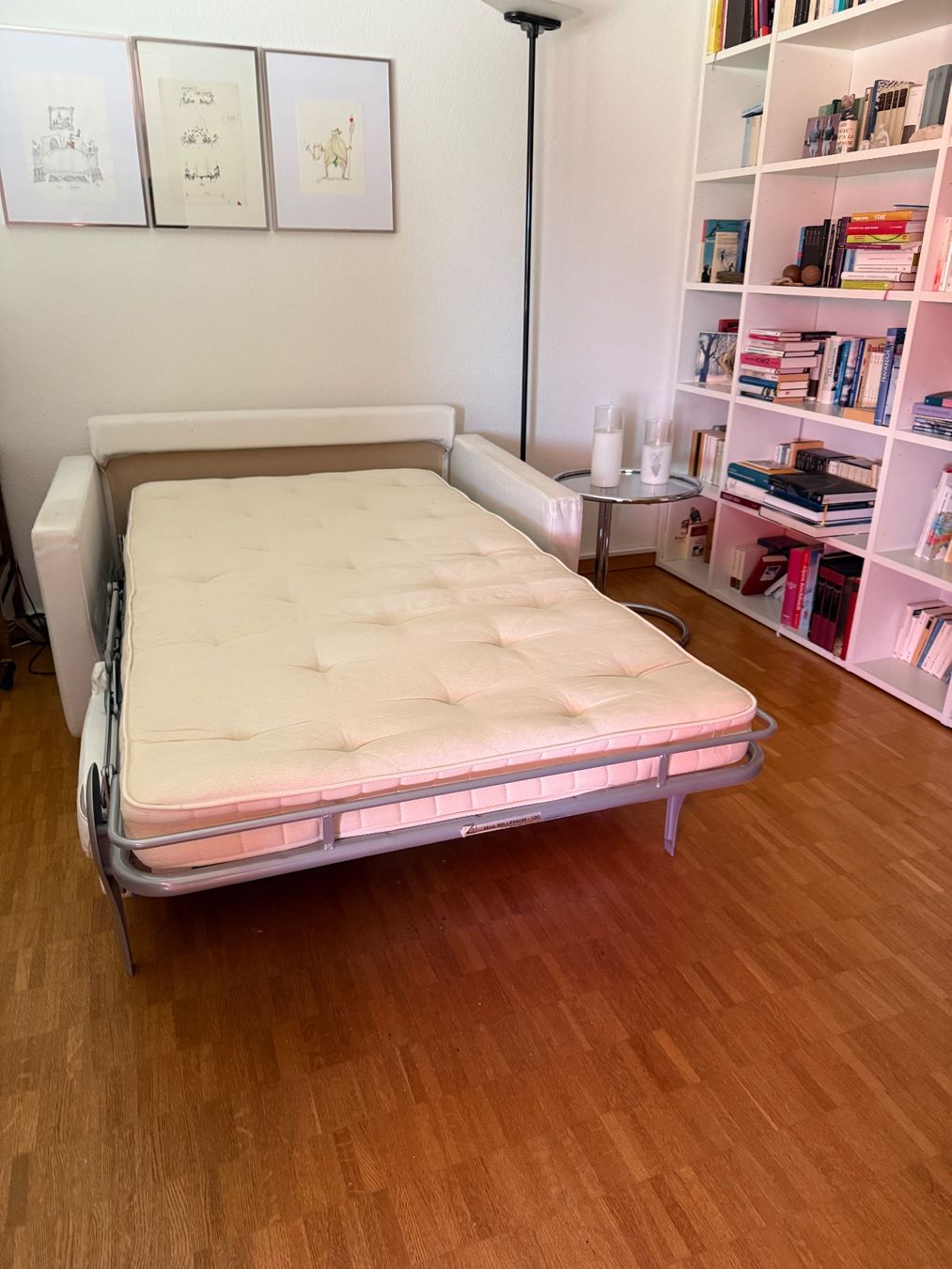 Sofas: Zweisitzer und Bettsofa – D'occasion à Zürich par kar_hjs9 1