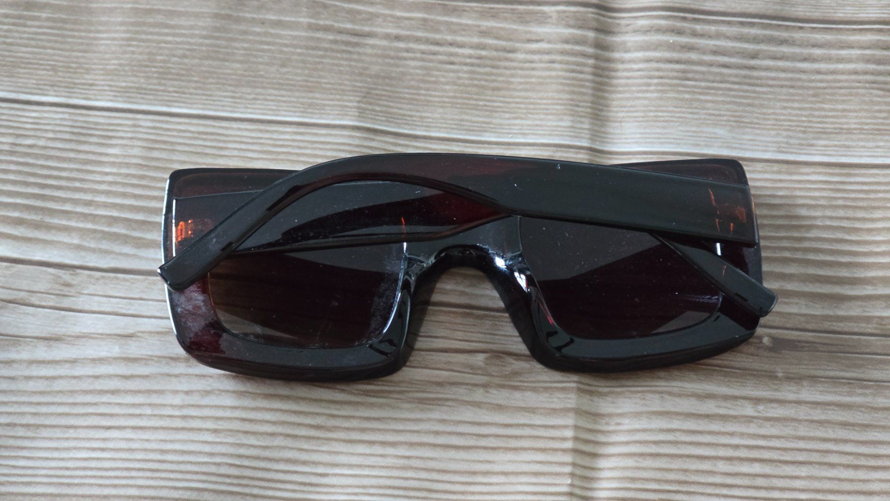 Lunettes & Verres: Oversized Sonnenbrille "70s Retro Style" – D'occasion à Thalwil par VitaMini 1