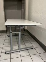 Pult höhenverstellbar
