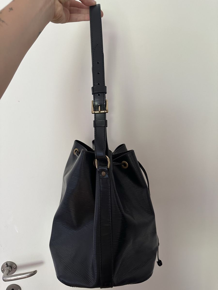 Louis Vuitton Borse da donna: Louis Vuitton Petit Sac Noé Epi – Usato da Zürich venduto da yacay 1