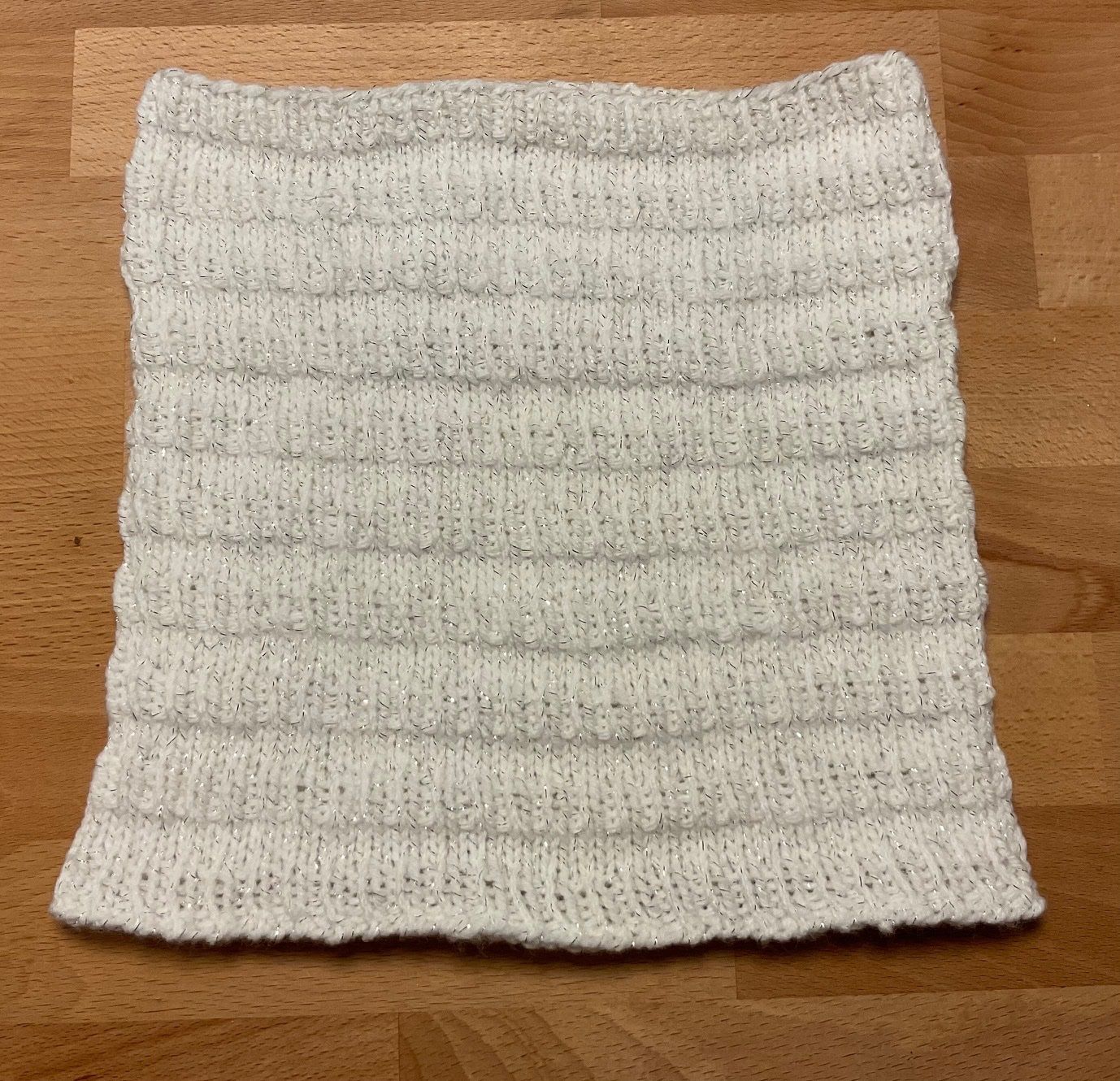 Foulard & Sciarpe: Weisser Halswärmer / Loop mit Glitzer - NEU – Nuovo (secondo la descrizione) da Krauchthal venduto da Handmade_Hub 1