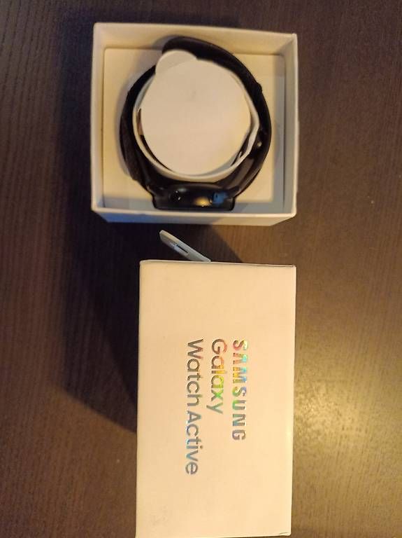 Smartwatch: Samsung Watch Active – Neu und originalverpackt aus Widnau von stch79