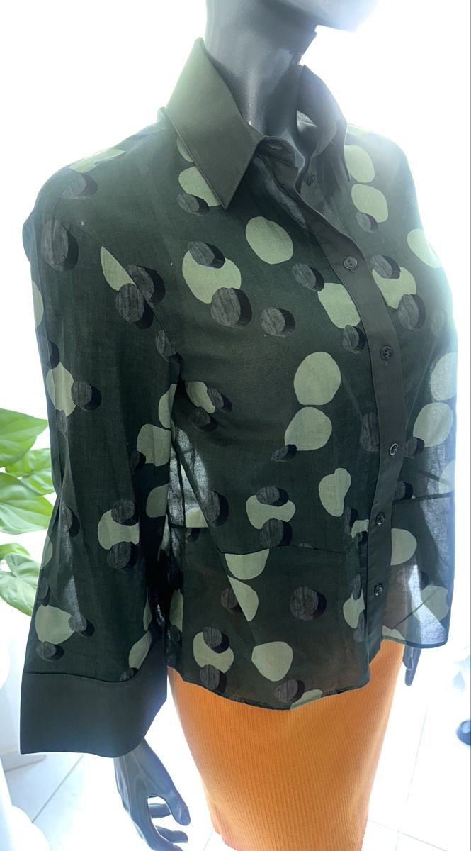 Max Mara Camicette: MAX MARA BLUSE GR. 38 neuwertig – Nuovo (secondo la descrizione) da Unteraegeri venduto da MH203 3