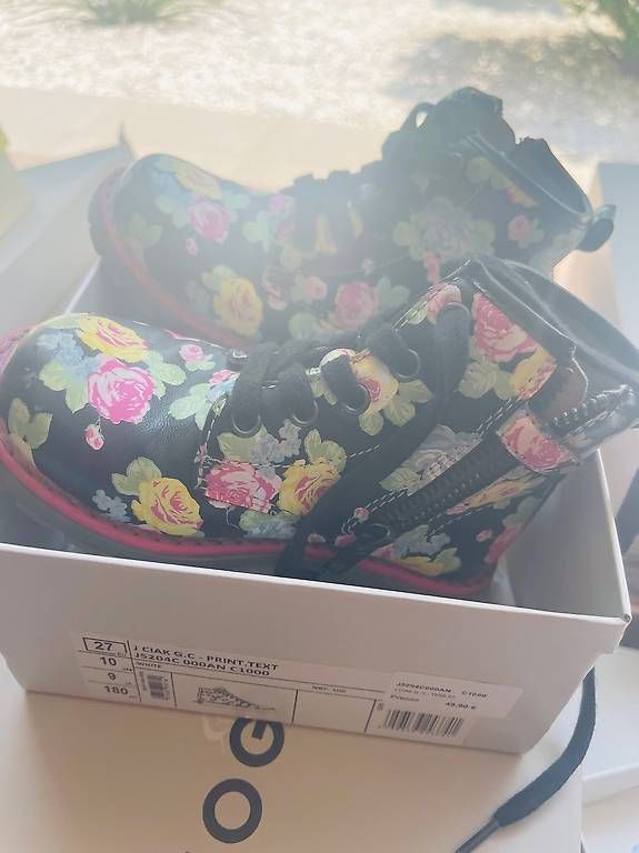 Scarpe da donna: anfibi Chicco – Usato da Lugano venduto da naz_zkg8 1