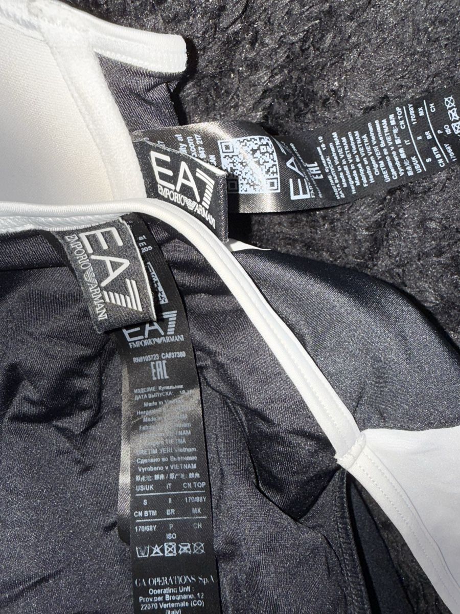 Armani Costumi da bagno & Bikini: Emporio Armani swimsuit S – Usato da Barna venduto da orbuyorcry 2